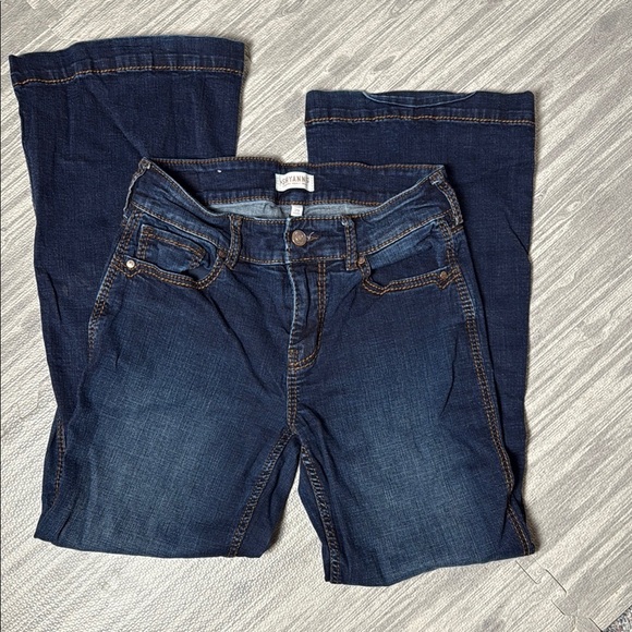 Like New Shayanne Flare Jeans Size 29 - Picture 1 of 8